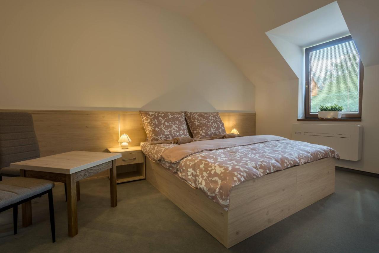 Hotel U Nádraží Město Exteriér fotografie